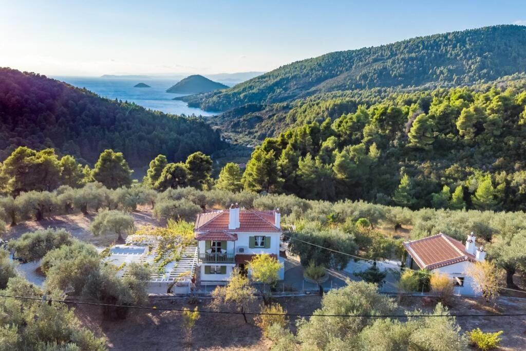 Nina-Myrtia Countryside House Skopelos Ditropo Exterior photo