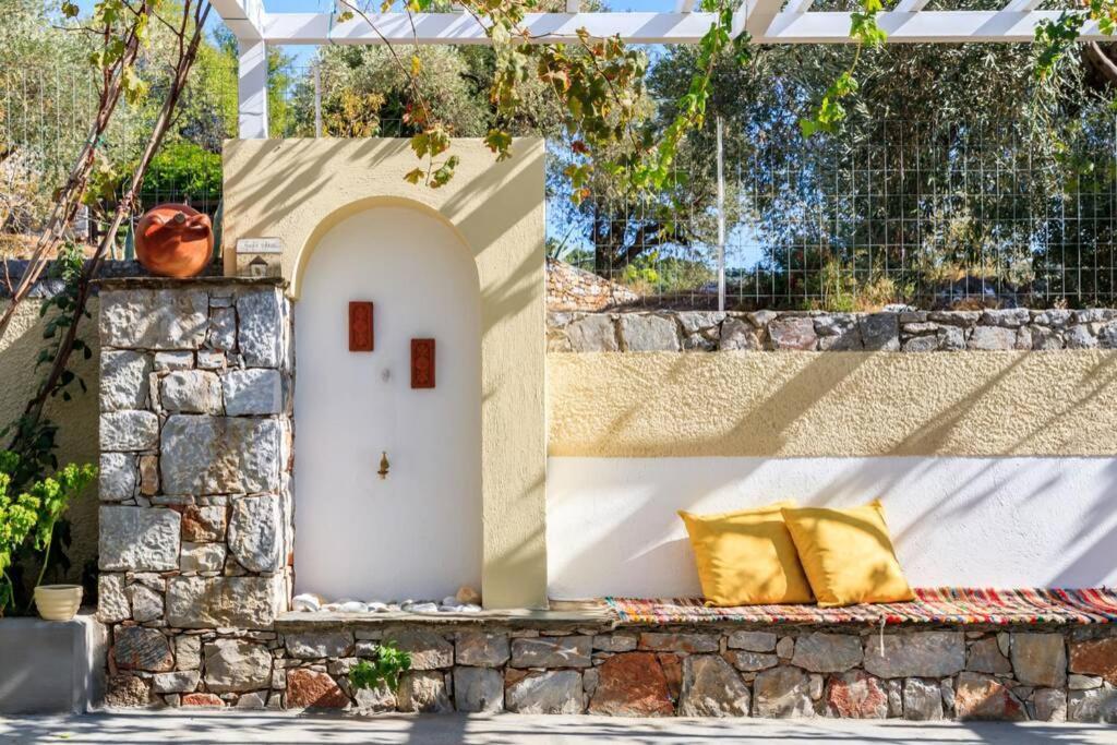 Nina-Myrtia Countryside House Skopelos Ditropo Exterior photo