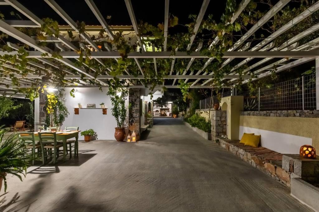 Nina-Myrtia Countryside House Skopelos Ditropo Exterior photo